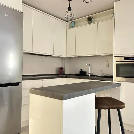 Hispalis Maestranza Apartman *